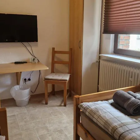 Monteurwohnung - Parkplatz, Wlan & Kueche Lejlighed